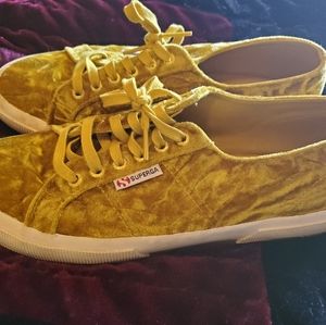 Yellow velvet shoes